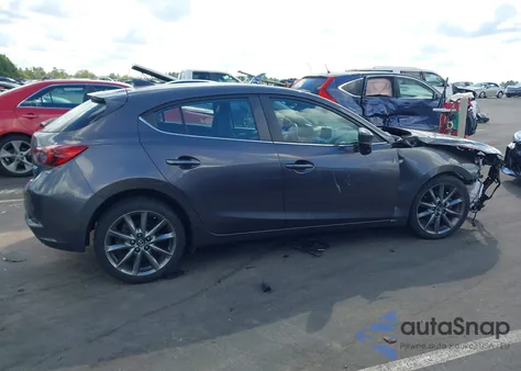 2018 Mazda Mazda3 Grand Touring z USA, uszkodzony, nr VIN 3MZBN1M35JM231427